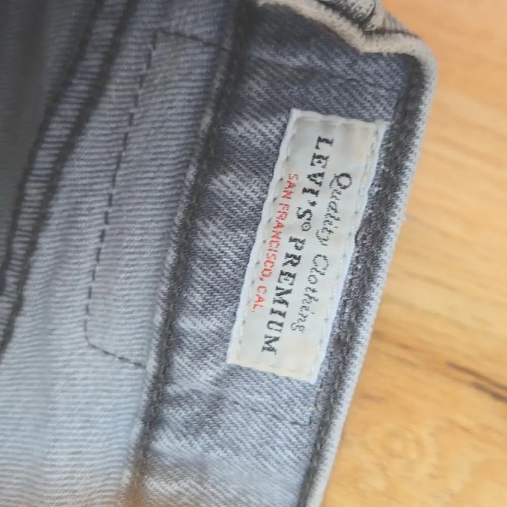 Levi Strauss & Co women's Gray Wedgie Size 27